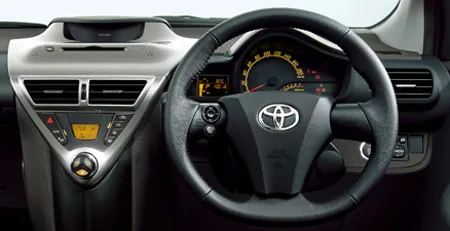 Toyota IQ100X базовая (KGJ10)
