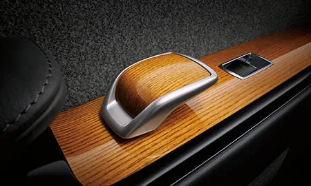 Toyota Century BASE GRADE (UWG60)