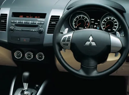 Mitsubishi Outlander ROADEST 24G (CW5W)