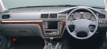 Honda Saber 25XG (UA2)