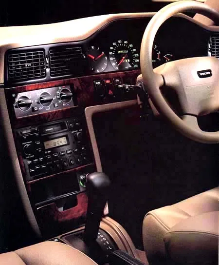 Volvo 960 ROYAL (9B6304 / 9B6304E)