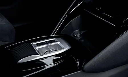 Peugeot 2008 GT (P24HN05)
