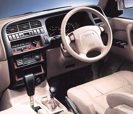 Isuzu Bighorn PLAISIR II LONG (UBS26GW)