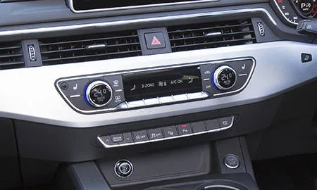 Audi A5 2.0TFSI QUATTRO SPORT (F5CYRF)