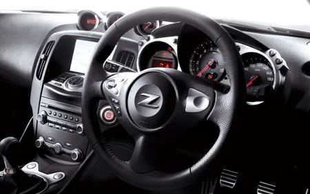 Nissan Fairlady Z VERSION ST (Z34)
