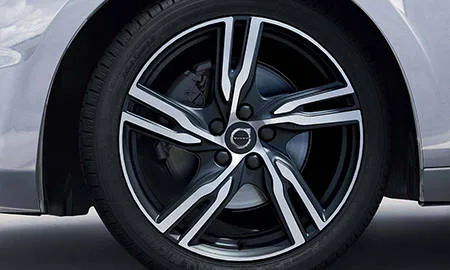 Volvo V40 T5 R-DESIGN FINAL EDITION (MB420)