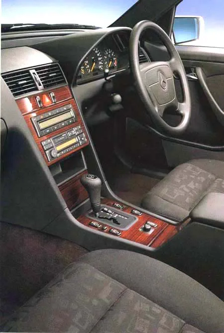 Mercedes Benz Cclass C200 ELEGANCE (202020)