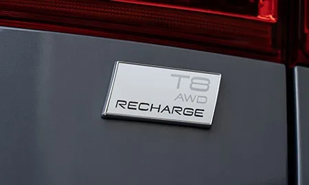 Volvo XC60 RECHARGE PLUG IN HYBRID T6 AWD INSCRIPTION EXPRESSION (UB420XCP2A)