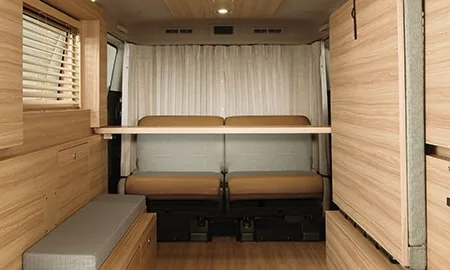 Nissan Caravan GROUND PREMIUM GX マイルーム (VN2E26)