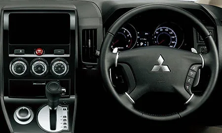 Mitsubishi Delica D5 G PREMIUM (CV5W)