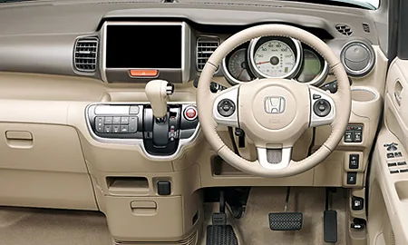 Honda Nbox G TURBO PACKAGE (JF1)