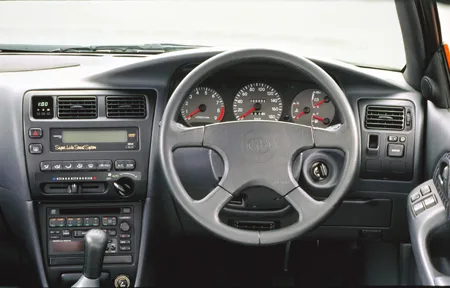 Toyota Corolla FX GT (AE101)