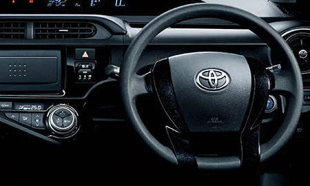 Toyota Aqua S STYLE BLACK (NHP10)
