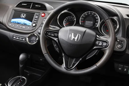 Honda Fit Shuttle 15X (GG7)