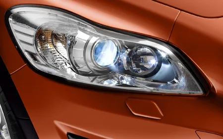 Volvo C30 T5 R-DESIGN (MB5254)