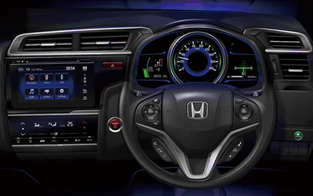 Honda Fit 15X L PACKAGE (GK6)