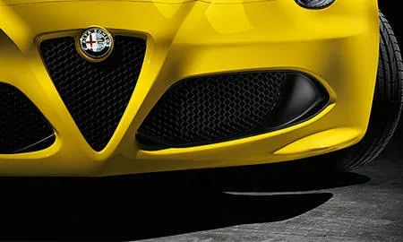 Alfa Romeo 4C Spider BASE GRADE (96018)