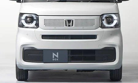 Honda Nbox BASE GRADE (JF6)