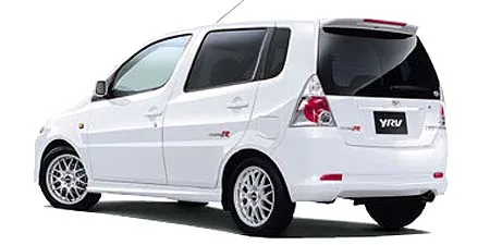 Daihatsu Yrv L (M211G)