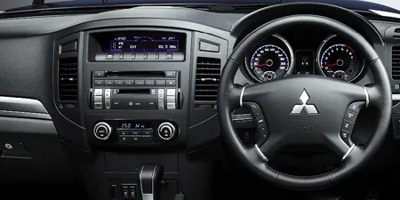 Mitsubishi Pajero SHORT VR-I BASIC PACKAGE (V83W)