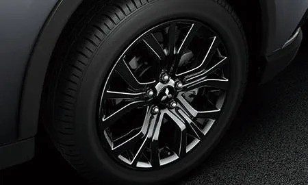 Mitsubishi Outlander BLACK EDITION (GF7W)