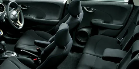 Honda Fit Hybrid BASEGRADE (GP1)