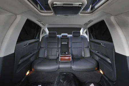 Mitsuoka Galue Limousine S50 250LX ()