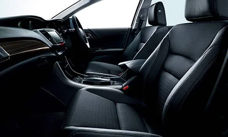 Honda Accord Hybrid EX (CR7)