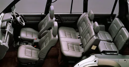 Mitsubishi Pajero XE (V34V)