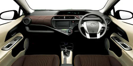 Toyota Aqua G (NHP10)