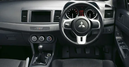 Mitsubishi Lancer RS EVOLUTION X (CZ4A)