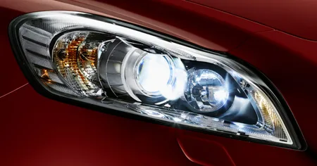 Volvo C70 T5 SE (MB5254)