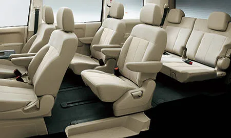 Mitsubishi Delica D5 G PREMIUM (CV5W)