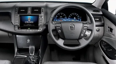 Toyota Crown Hybrid STANDARD PACKAGE (GWS204)