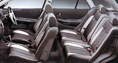 Mazda Familia Swagon R-4 (BJ8W)