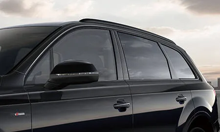 Audi Q7 BLACK STYLING (4MCYRA)