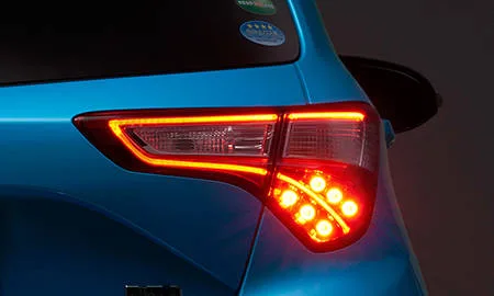 Toyota Vitz HYBRID JEWELA (NHP130)