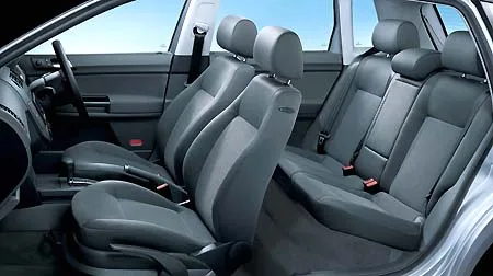 Volkswagen Polo BASEGRADE (9NBBY)