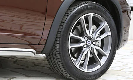Volvo V60 CROSS COUNTRY T5 AWD SE (FB525XC)