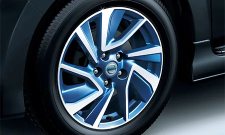Nissan Leaf X AERO STYLE (AZE0)