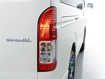 Toyota Hiace Wagon DX (TRH214W)