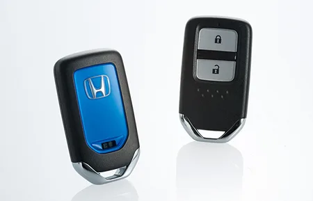 Honda Fit Hybrid L PACKAGE (GP5)