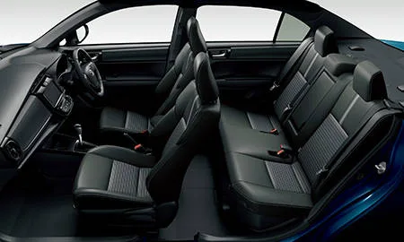 Toyota Corolla Axio HYBRID G WxB (NKE165)
