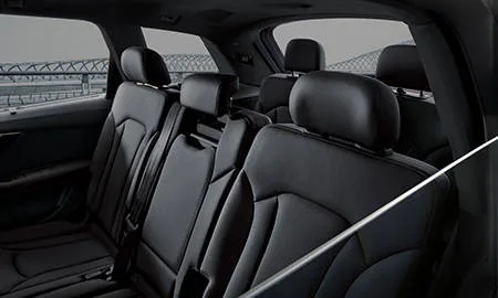 Audi Q7 URBAN BLACK (4MCYRA)