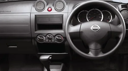 Nissan Kix RS (H59A)