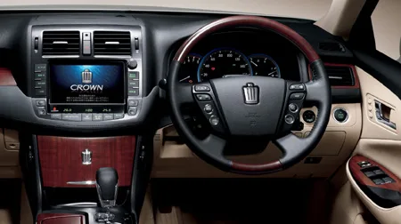 Toyota Crown ROYAL SALOON I-FOUR U PACKAGE (GRS203)