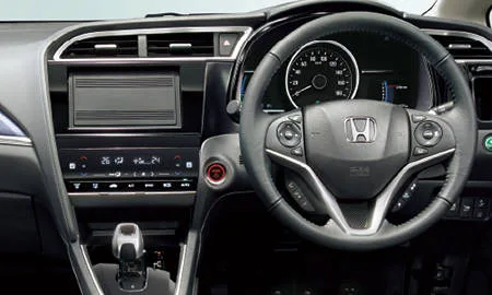Honda Shuttle HYBRID X HONDA SENSING (GP8)