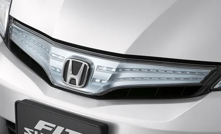 Honda Fit Shuttle Hybrid HYBRID (GP2)