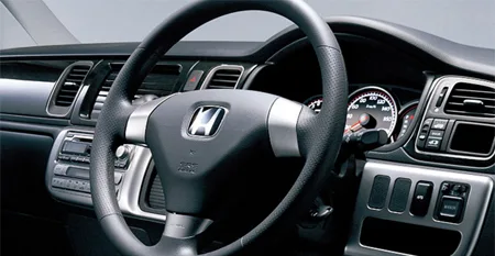 Honda Stepwagon SPADA S (RF6)