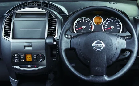 Nissan Lafesta 20G (B30)